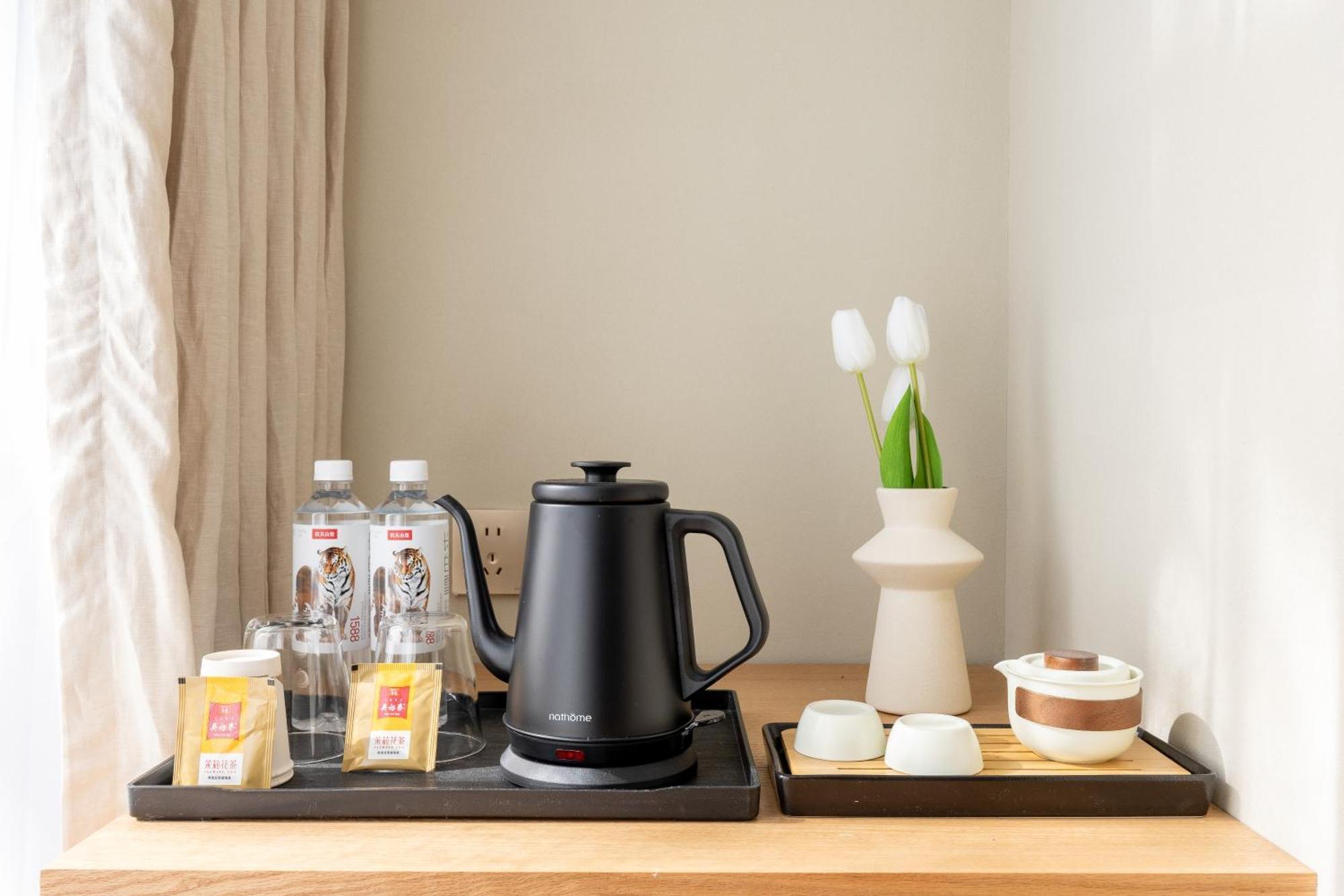 Beijing Tangfu Nanluoguxiang Wang Fu Jing Forbidden City Snack Street Hotel,1 Stop Walking To Airport Express,3 Stop To Tiananmen&Free Laundry Dry Service &Professional Free Tour Ticket Service With English Speaking Staff 외부 사진