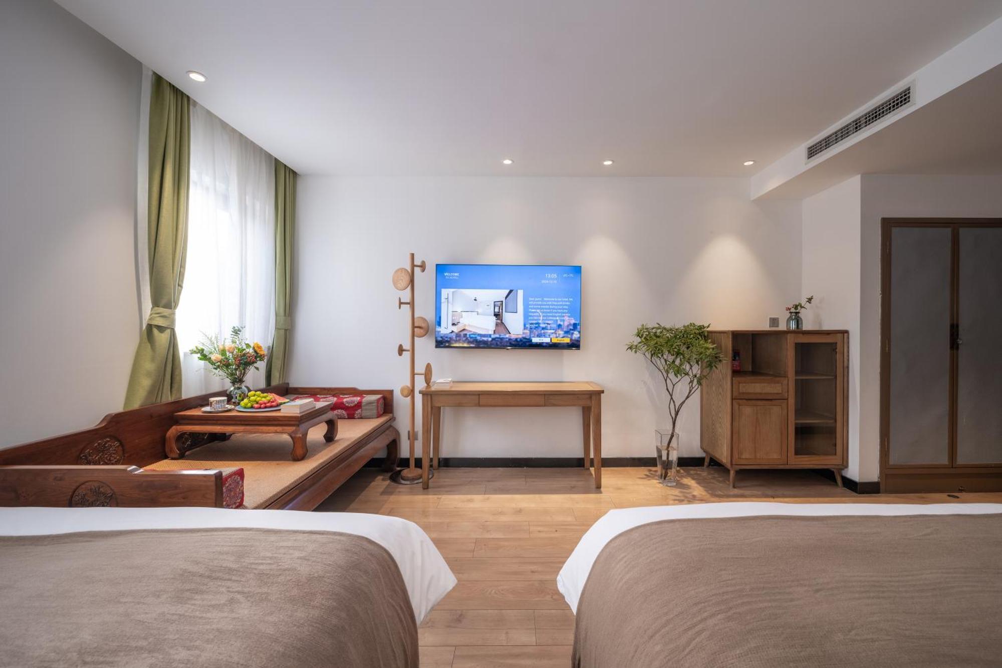 Beijing Tangfu Nanluoguxiang Wang Fu Jing Forbidden City Snack Street Hotel,1 Stop Walking To Airport Express,3 Stop To Tiananmen&Free Laundry Dry Service &Professional Free Tour Ticket Service With English Speaking Staff 외부 사진