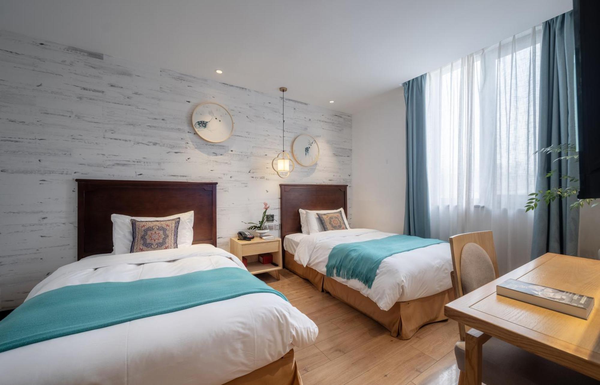Beijing Tangfu Nanluoguxiang Wang Fu Jing Forbidden City Snack Street Hotel,1 Stop Walking To Airport Express,3 Stop To Tiananmen&Free Laundry Dry Service &Professional Free Tour Ticket Service With English Speaking Staff 외부 사진